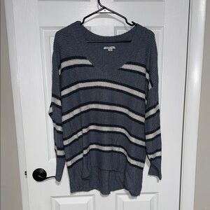 American Eagle Outfitters V-Neck Sweater